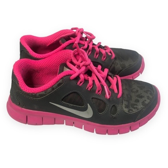 Nike Free Run 5.0 Metallic Silver Mesh Animal Print Fusion Pink Running Shoes - Picture 5 of 10
